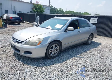 2007 Honda Accord 2.4 Lx z USA, uszkodzony, nr VIN 1HGCM56437A049997